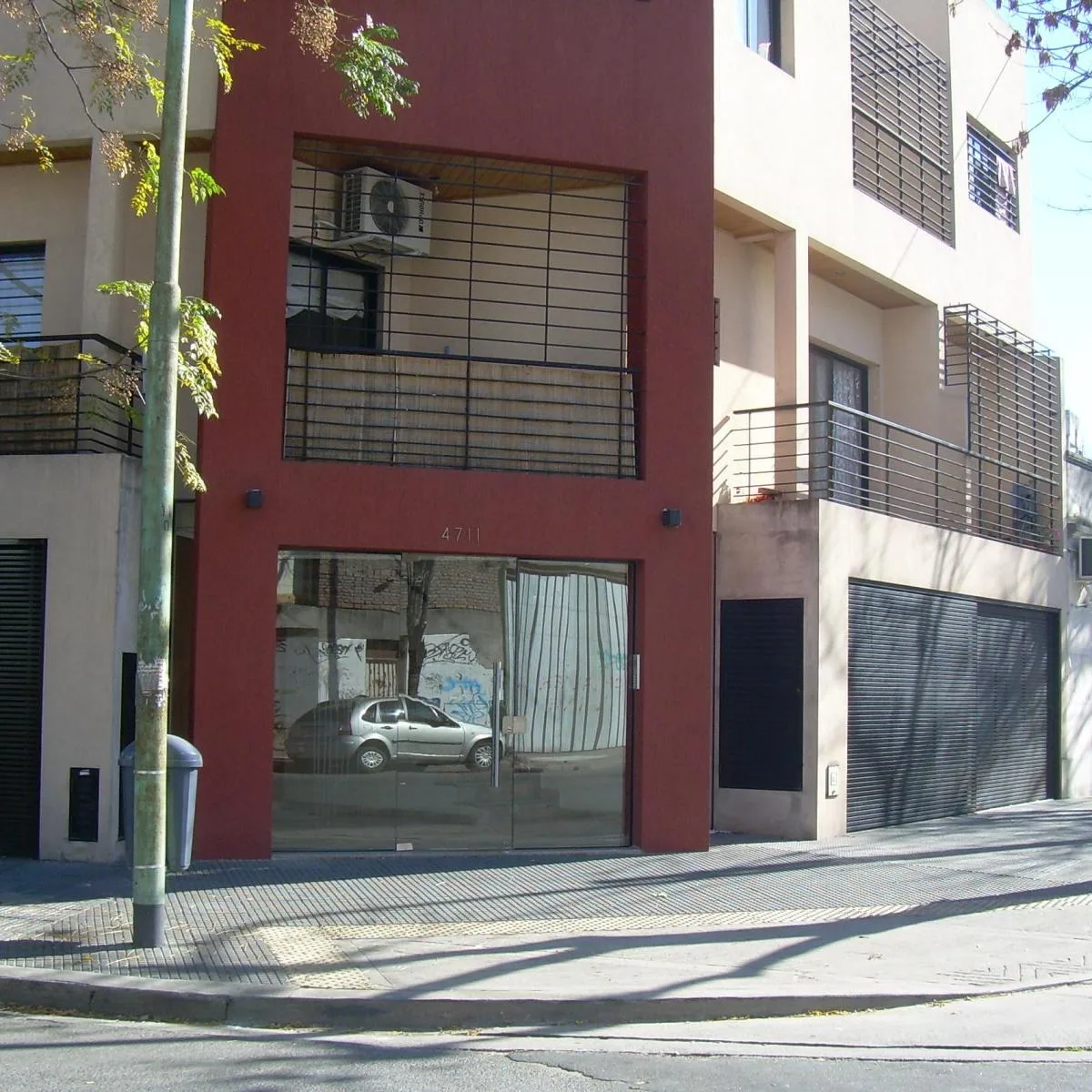 Duplex de 3 ambientes con cochera en Vélez Sarsfield