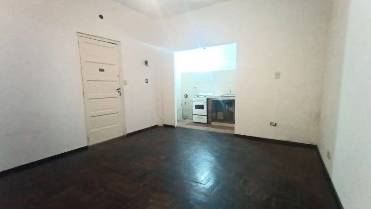 Kitnet sem condomínio em La Matanza