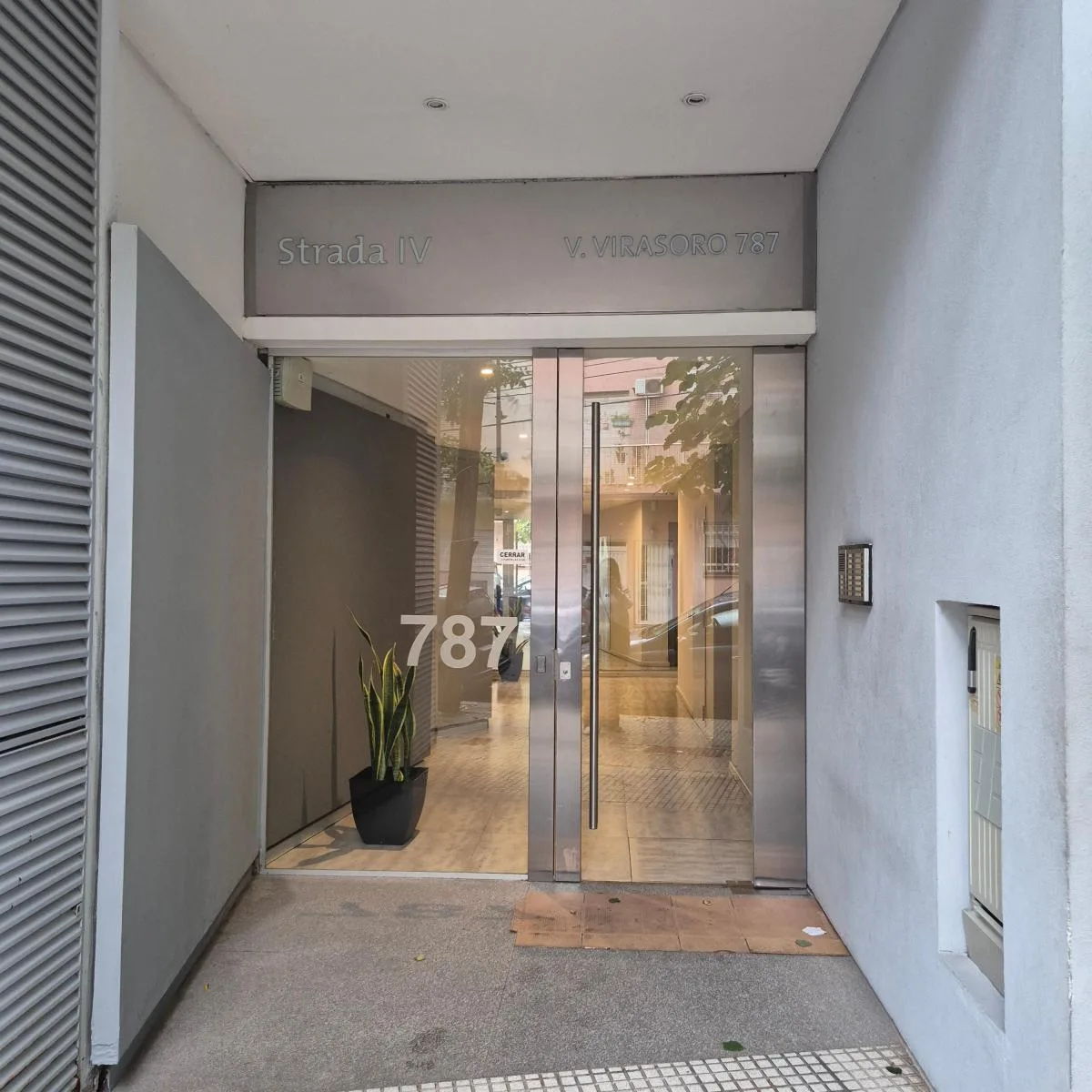 Alquiler Monoambiente Luminoso con Balcón y Amenities