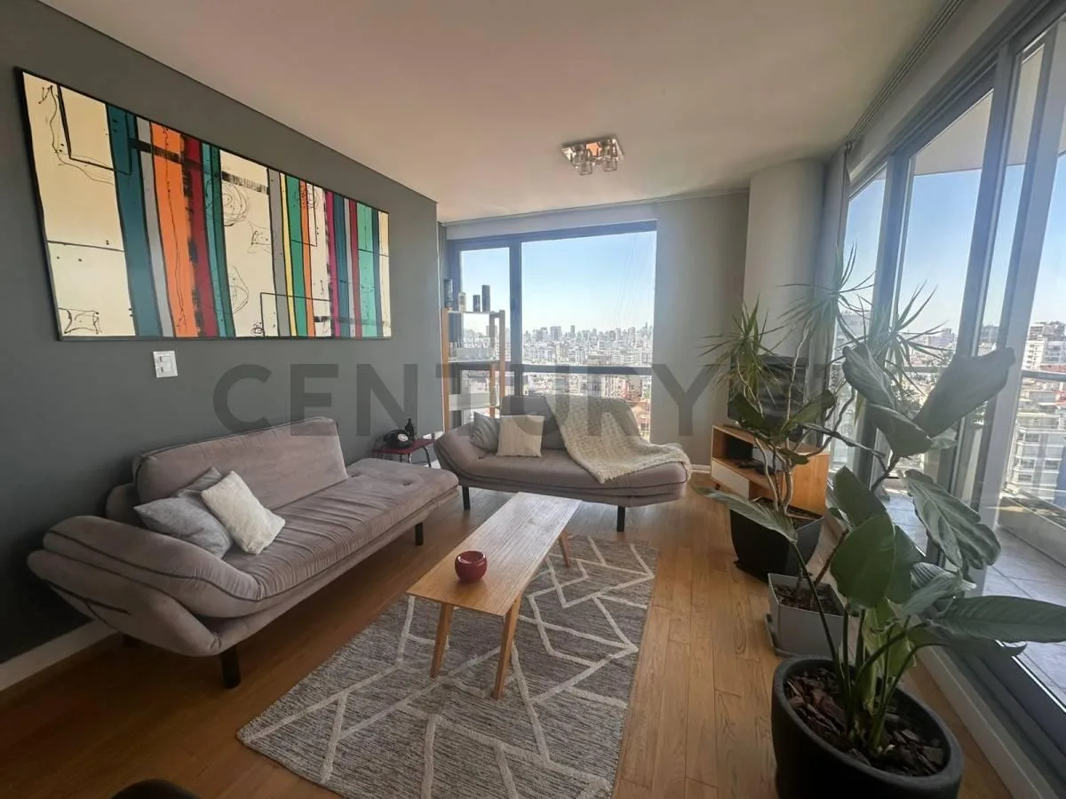 High-floor furnished two-room apartment in Recoleta