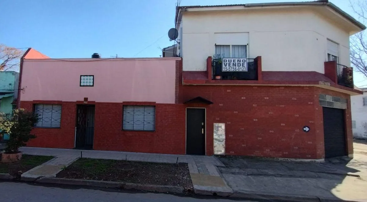 PH tipo casa de 3 ambientes en Lanús