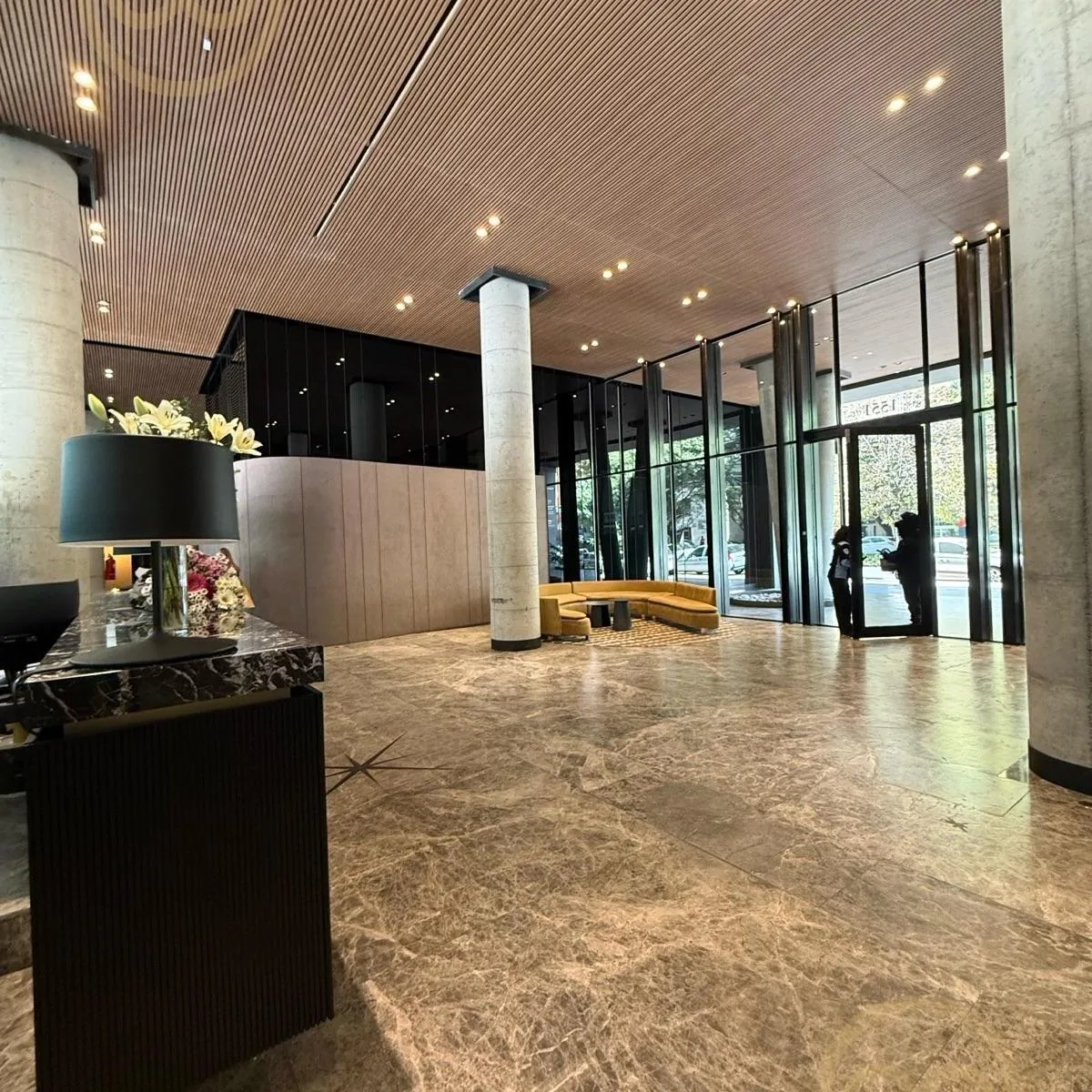 Departamento de 2 ambientes con escritorio en Puerto Madero