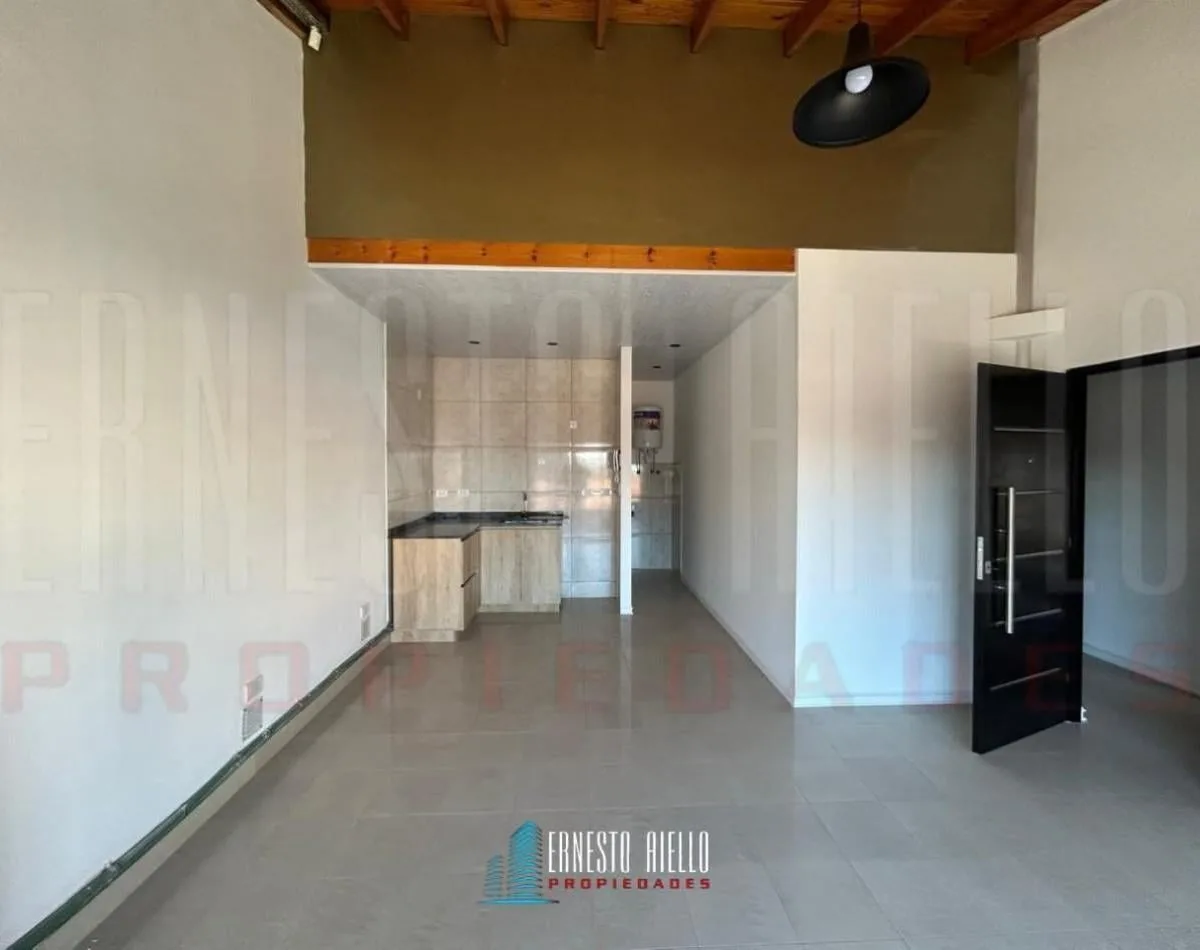 A. Alquiler Monoambiente Primer Piso por Escalera en Quilmes!