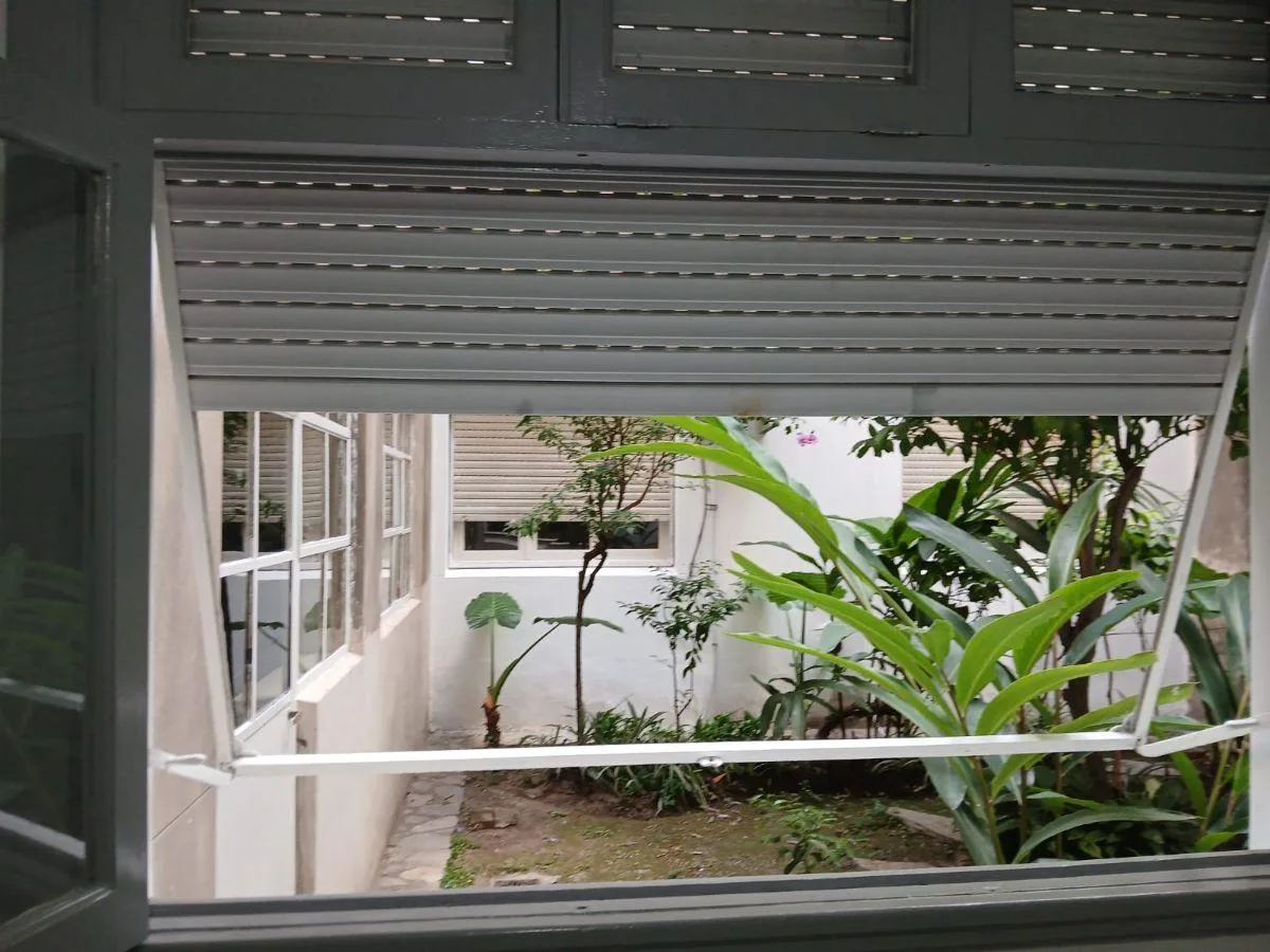 Apartamento de 2 ambientes com pátio