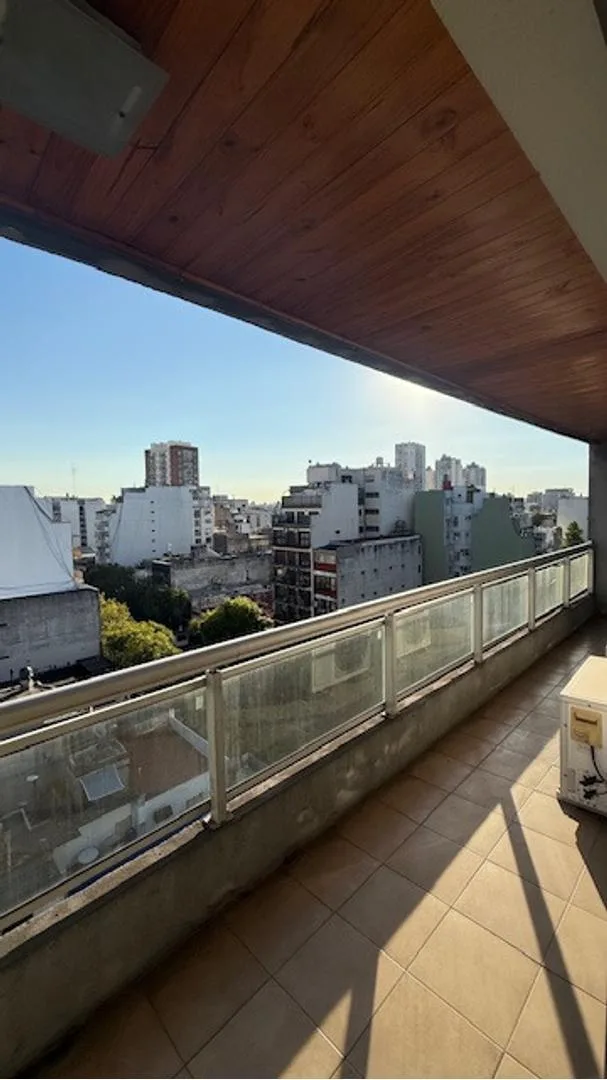 One-bedroom apartment with 9 m balcony in Villa Crespo