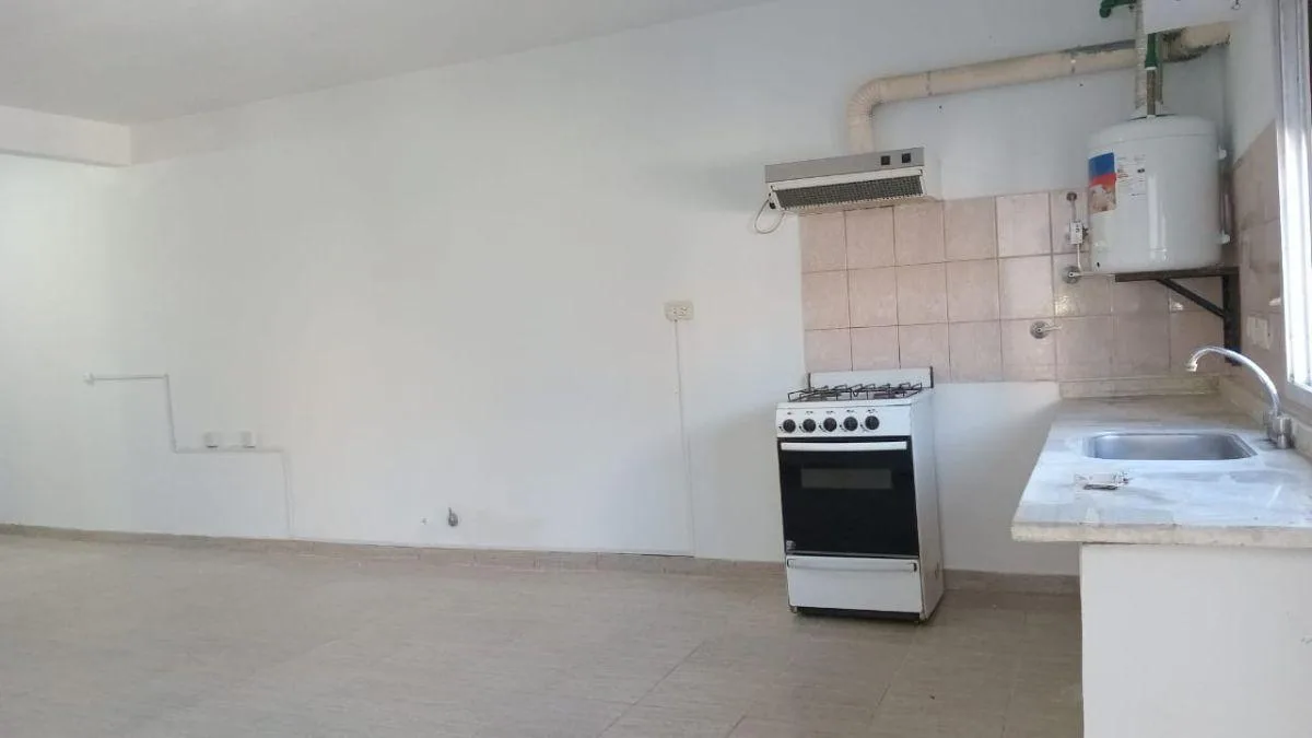 Двухкомнатная квартира спереди на 1 этаже в Lanús