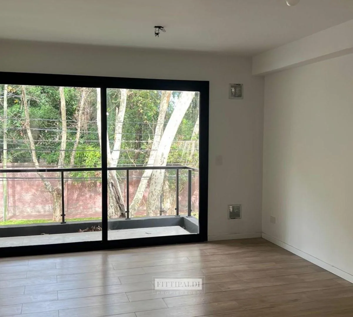 Новая 1-комнатная квартира в Punta Chica