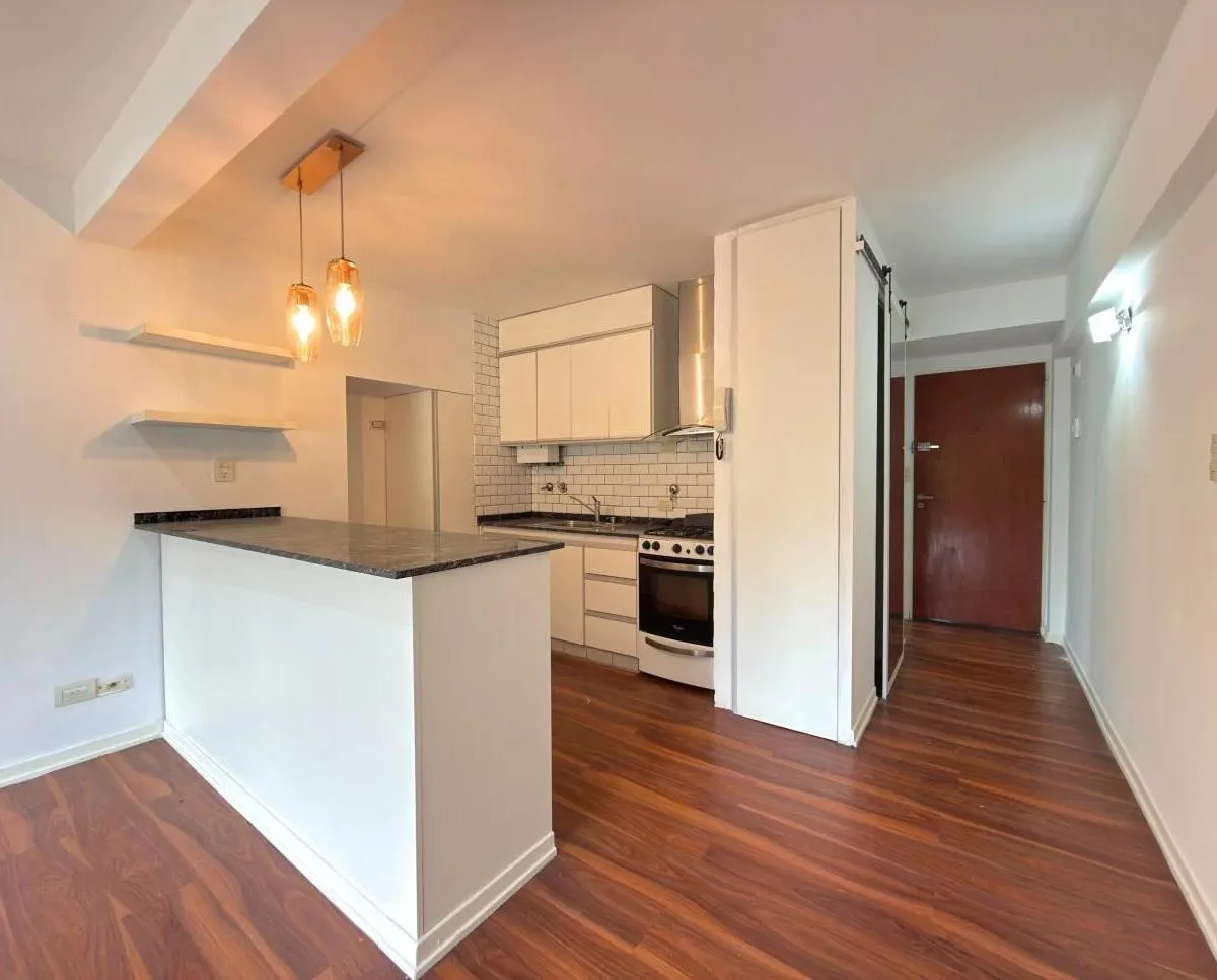 Dúplex de 2 y 1/2 ambientes con balcón en General San Martín