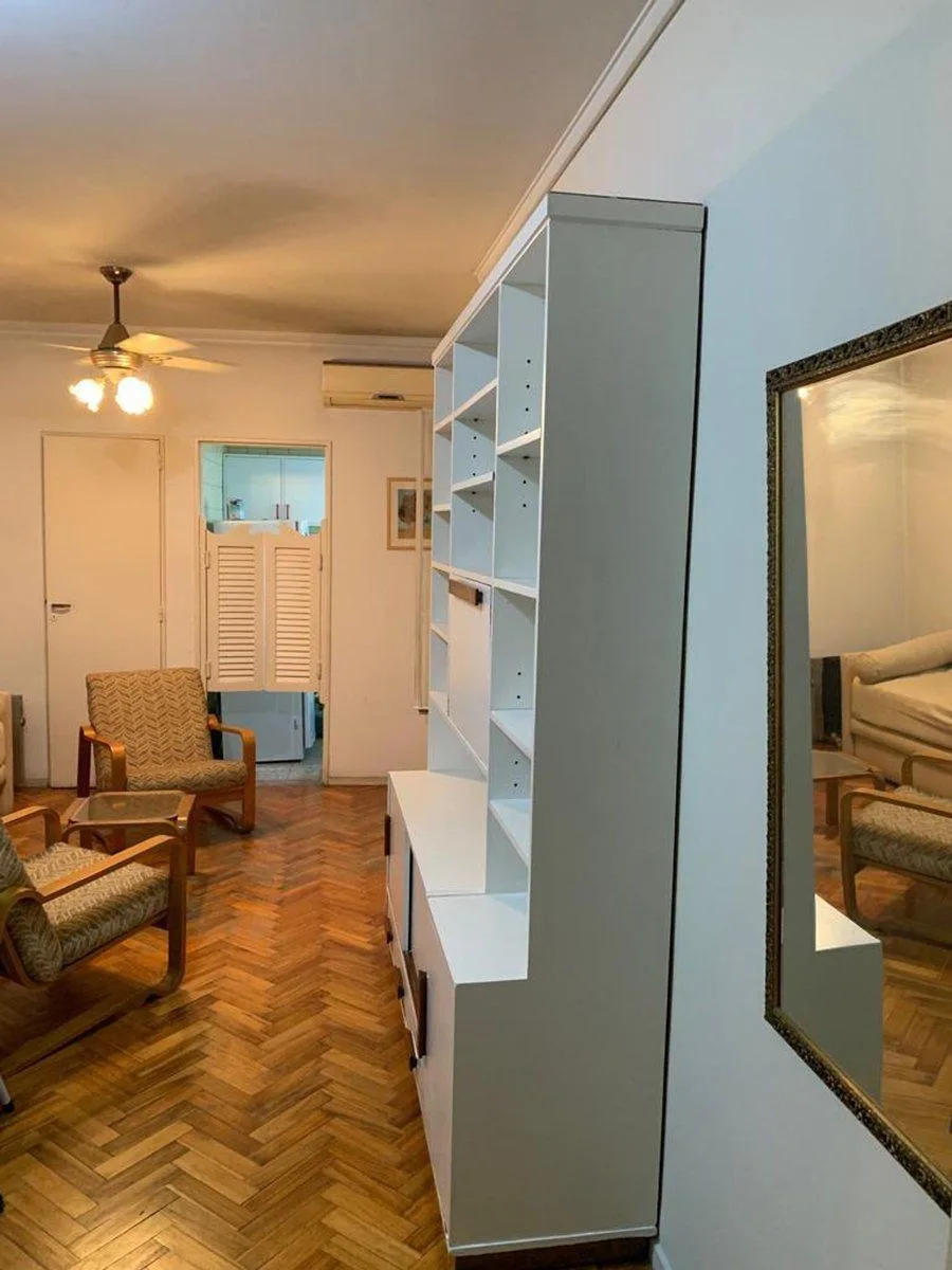 Kitnet mobiliada no 5º andar em Caballito