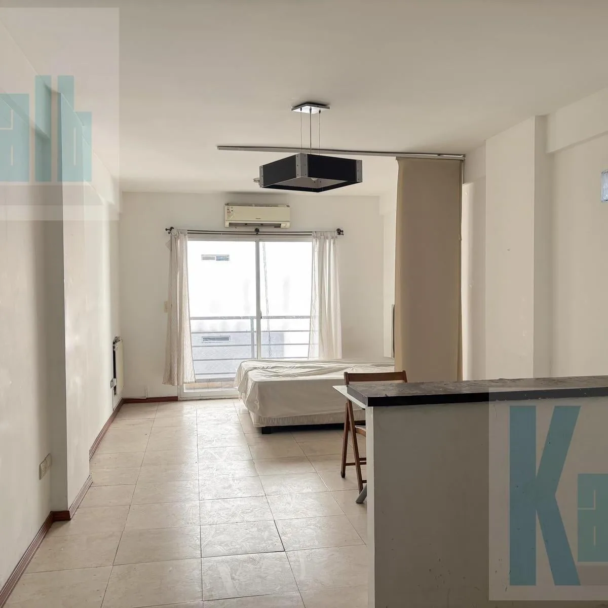 Kitnet com varanda em Balvanera