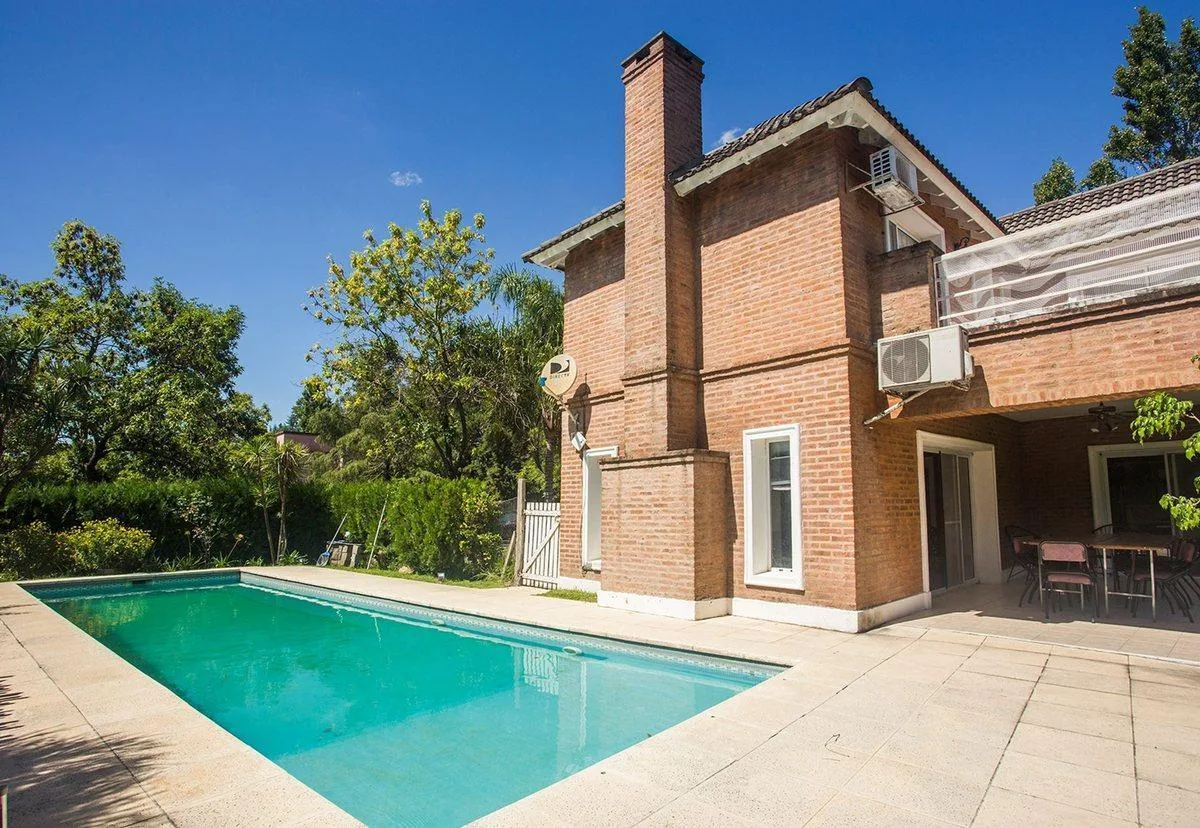 Furnished four-bedroom house in Tigre