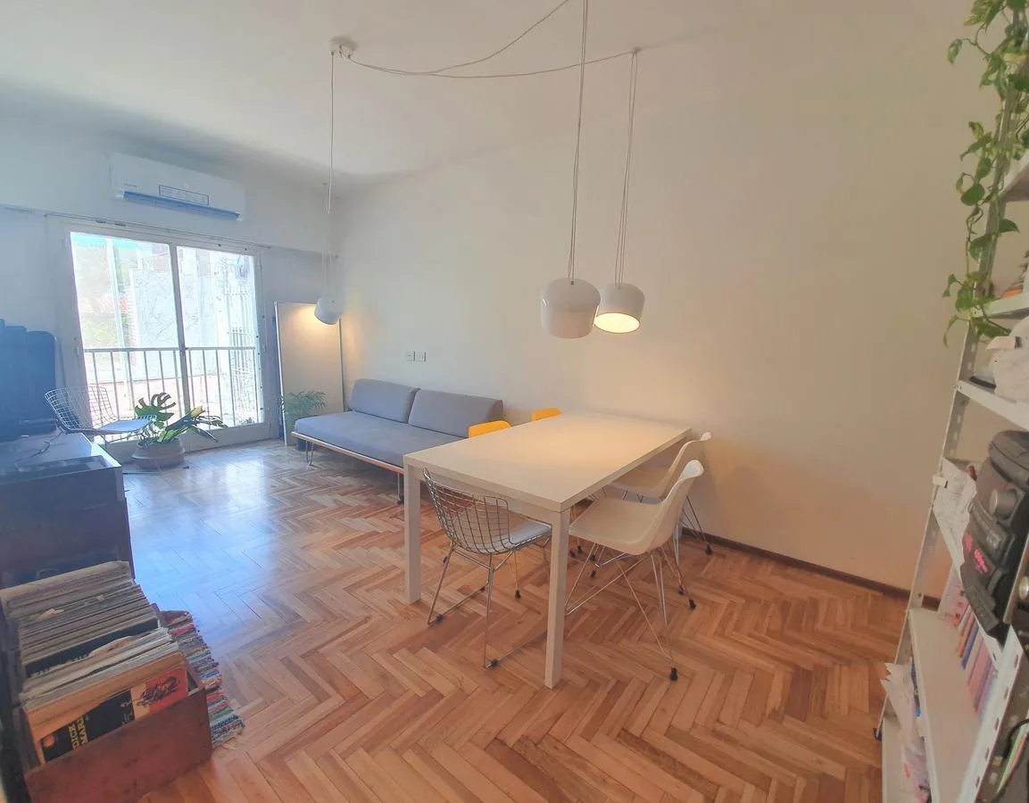 Apartamento de 3 ambientes sem mobília em Coghlan