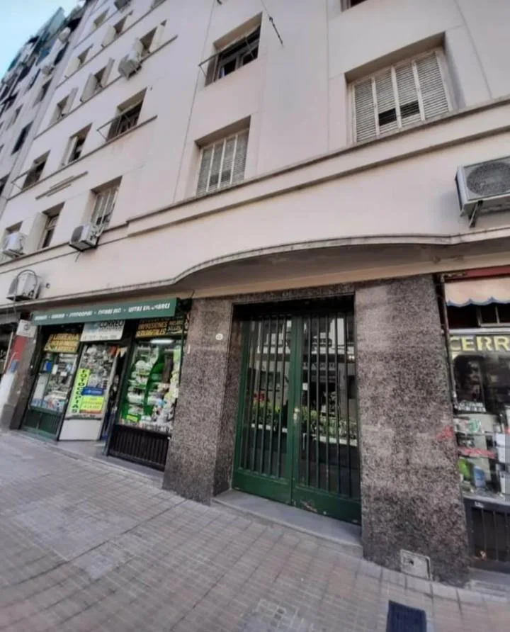 Apartamento mobiliado de dois ambientes em Monserrat