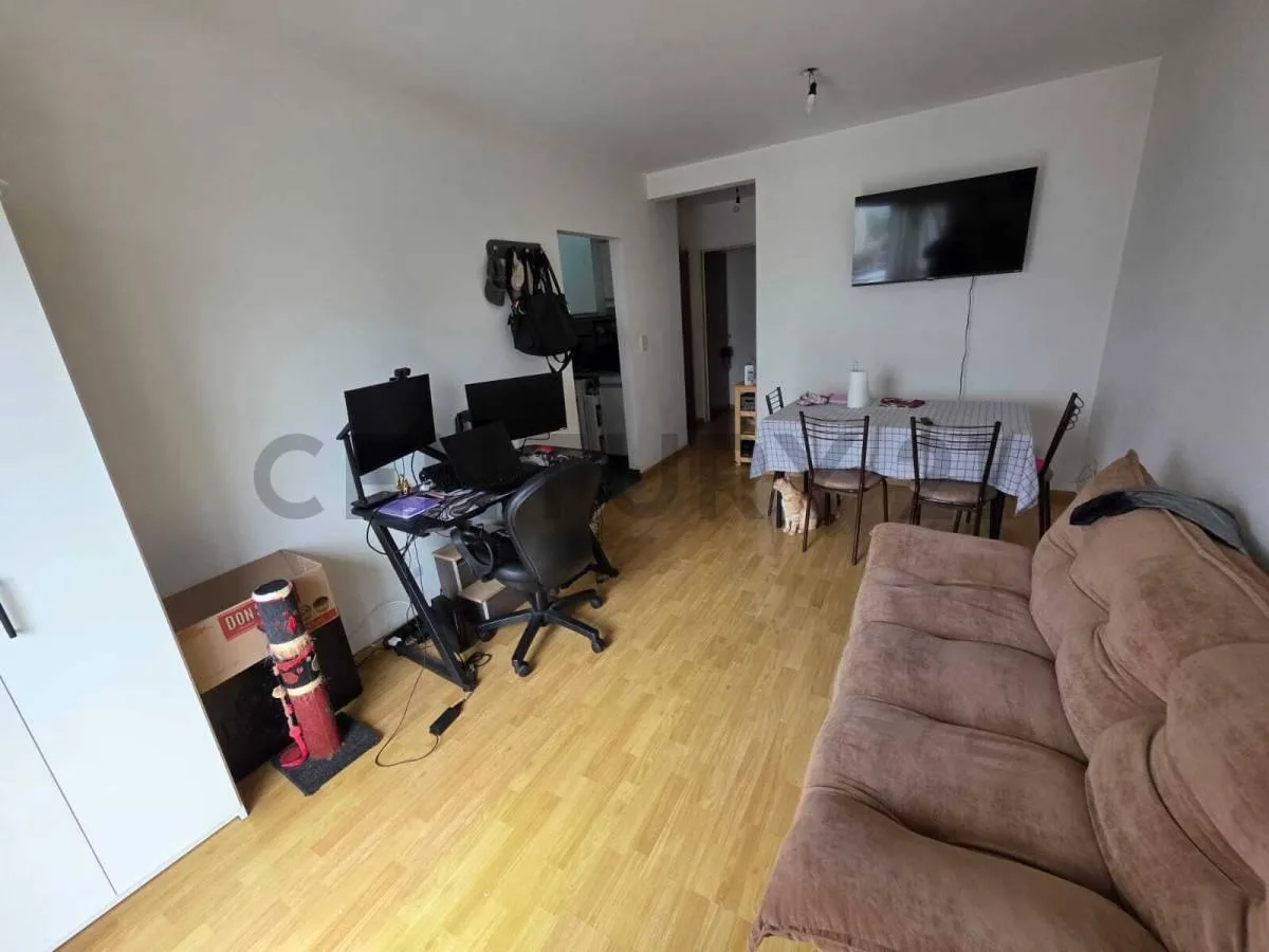 Квартира с 1 спальней и балконом в Caseros