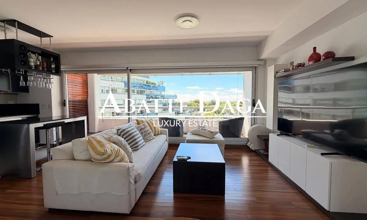 Apartamento de dois ambientes com vista para o rio em Puerto Madero