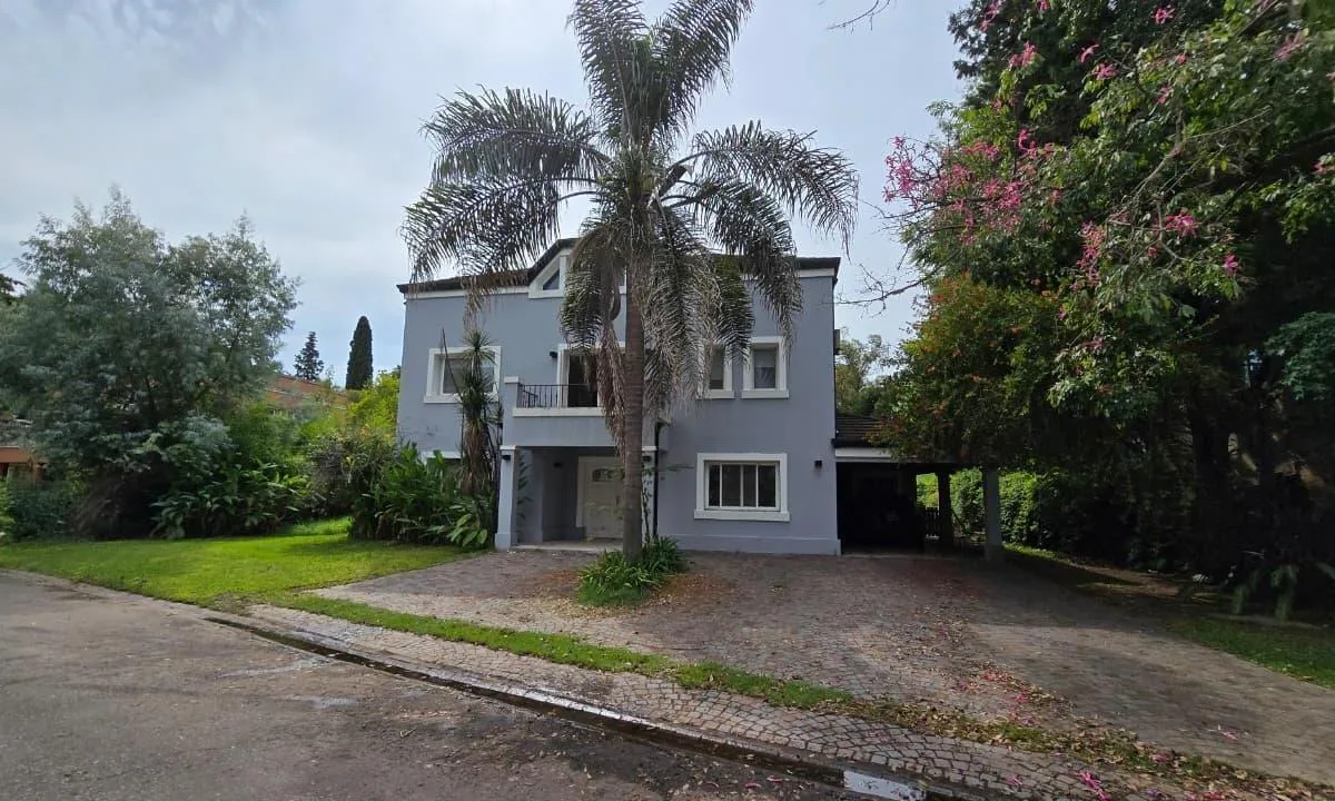 Casa de 7 dormitórios em Tigre