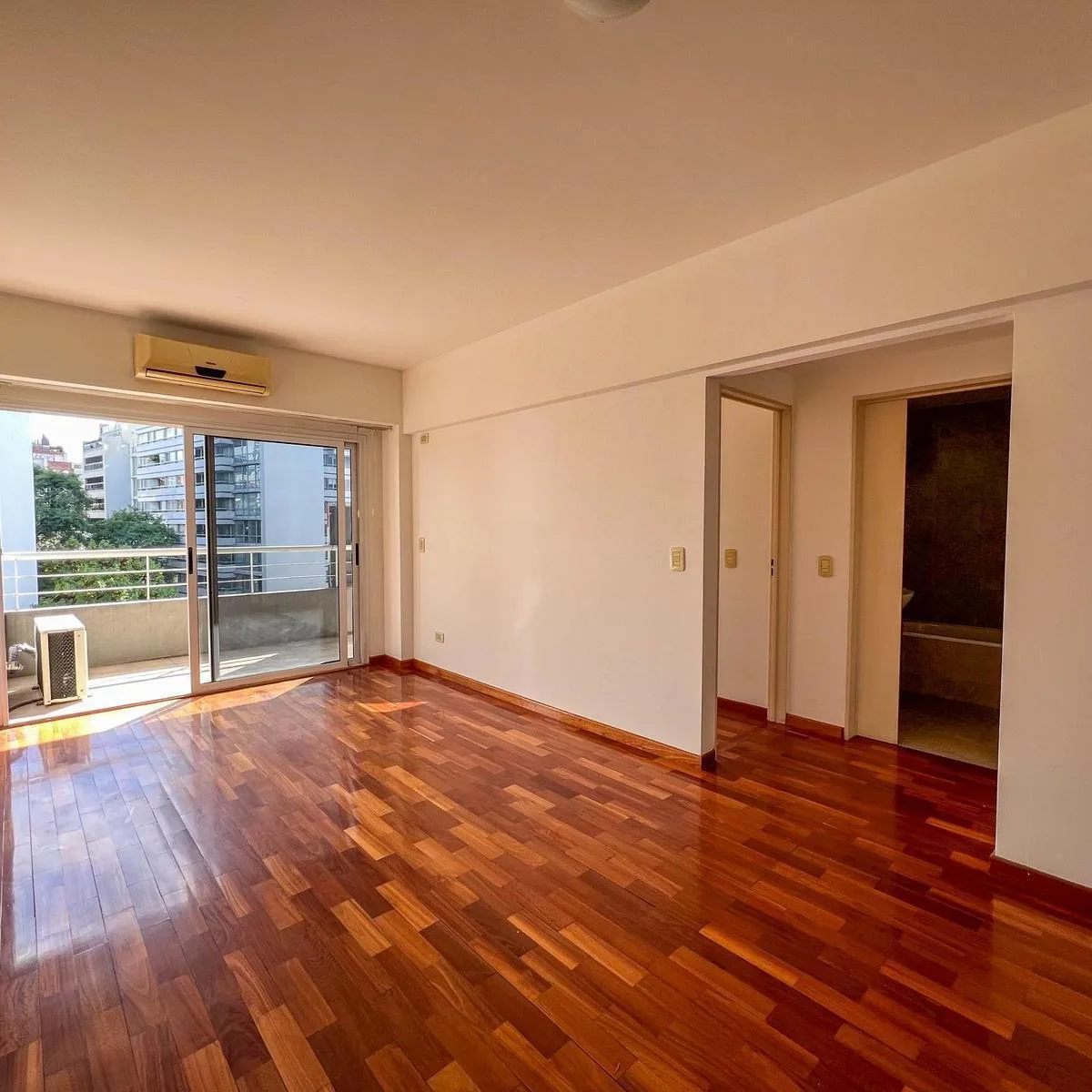 Departamento de 2 ambientes con balcón en Parque Chacabuco