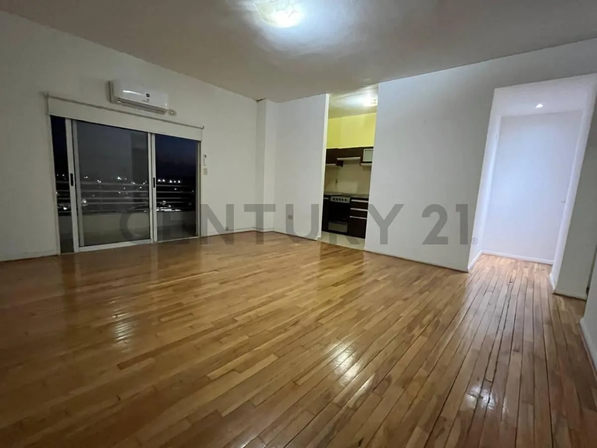 Two-room apartment with parking in Pilar Centro
