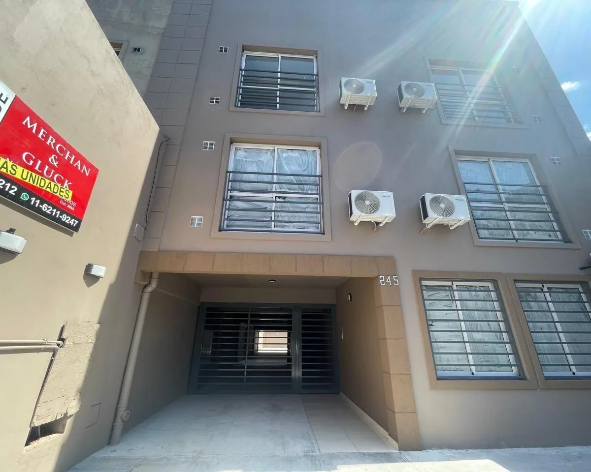 Monoambiente con cochera y terraza en Lomas de Zamora