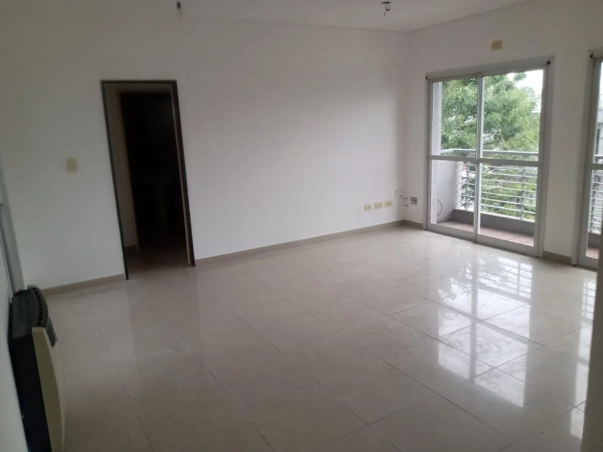 Departamento de 3 ambientes en Lomas de Zamora