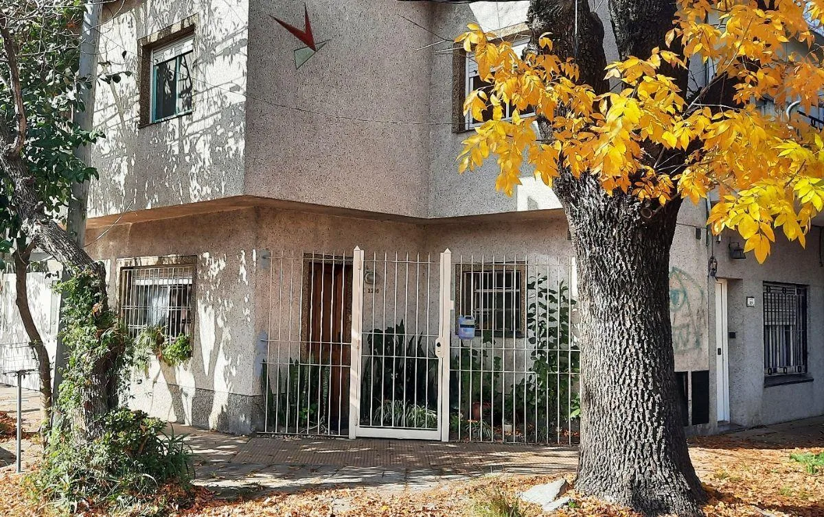 PH tipo casa com 3 dormitórios