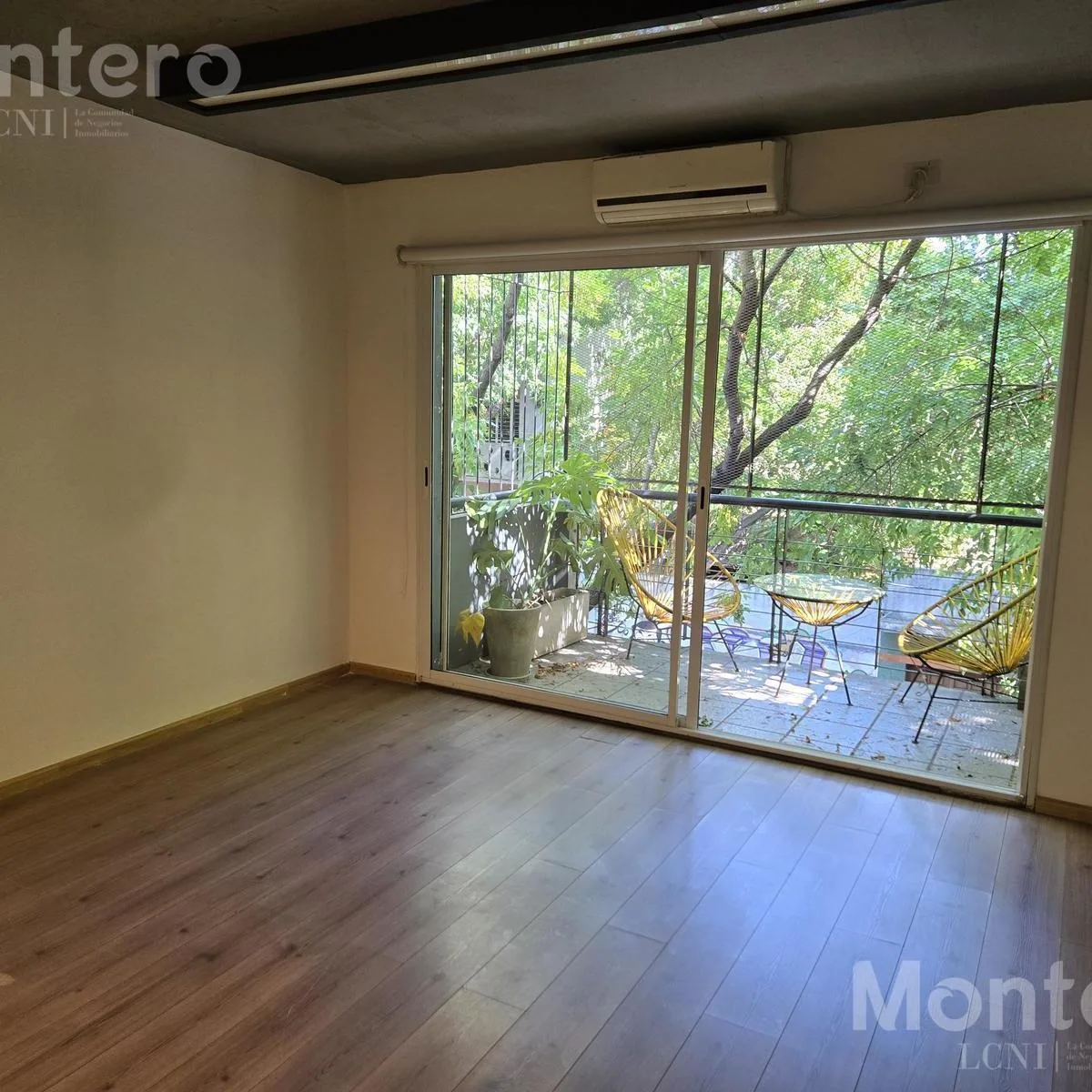 Kitnet com garagem em Colegiales