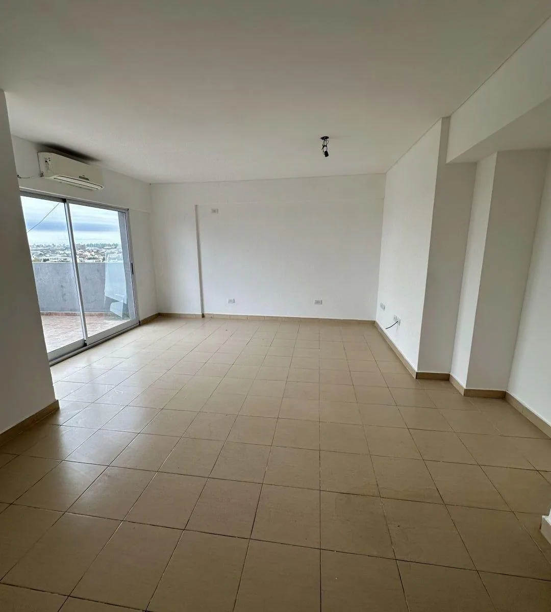 Apartamento de dois ambientes com 1 quarto em Lanús