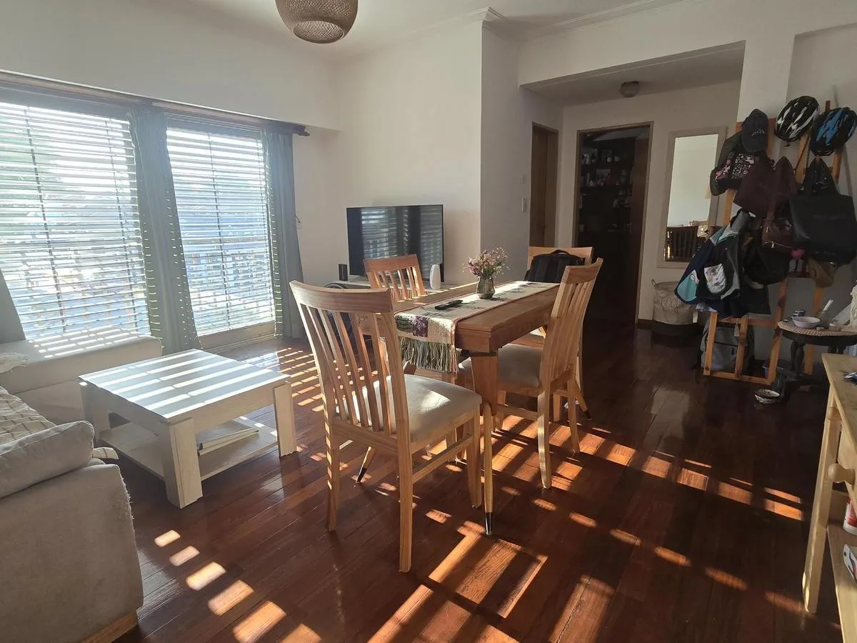 Two-bedroom apartment in Lomas de Zamora Oeste