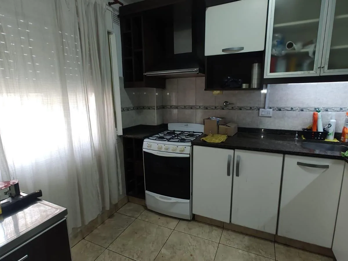 Departamento en Alquiler de 3 Ambientes con Balcón y Parrilla - Wilde