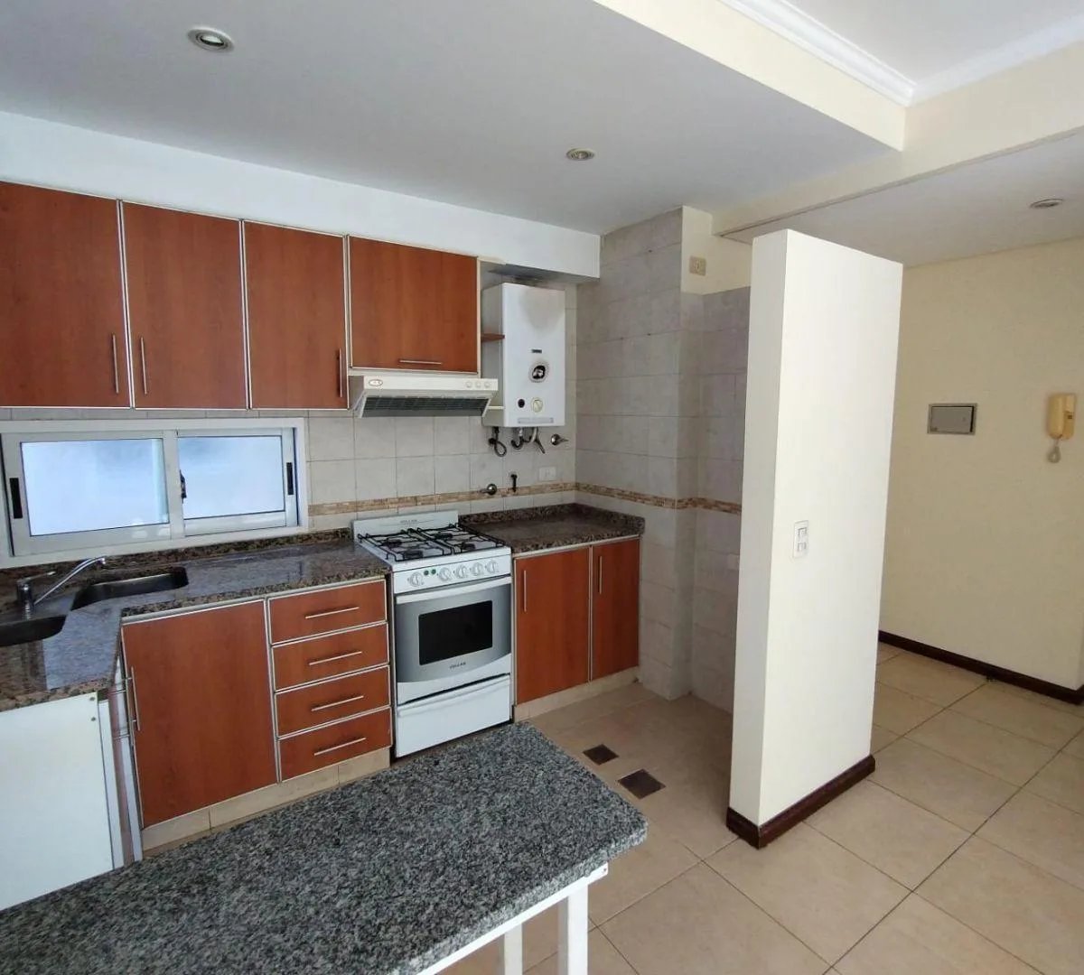 Apartamento de 2 quartos em Flores