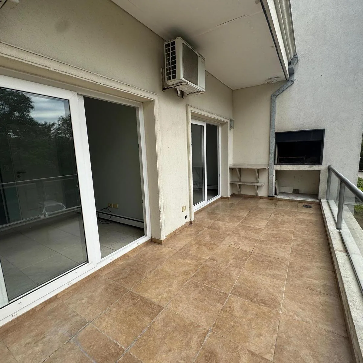 One-bedroom apartment in Aston Village, Pilar