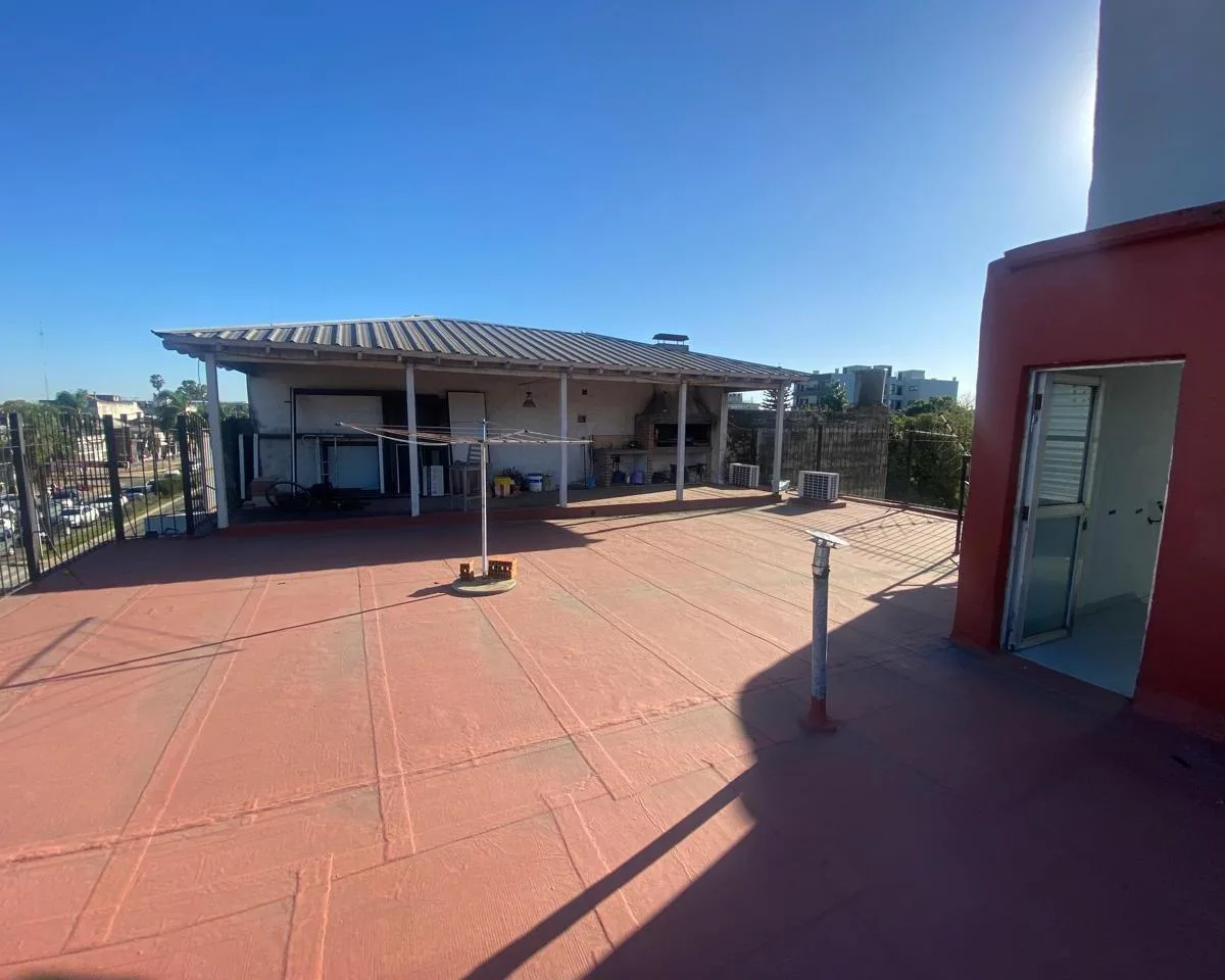 Studio com varanda e terraço