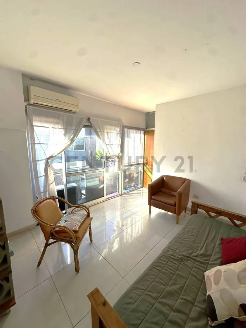 Two-room apartment in Ramos Mejía