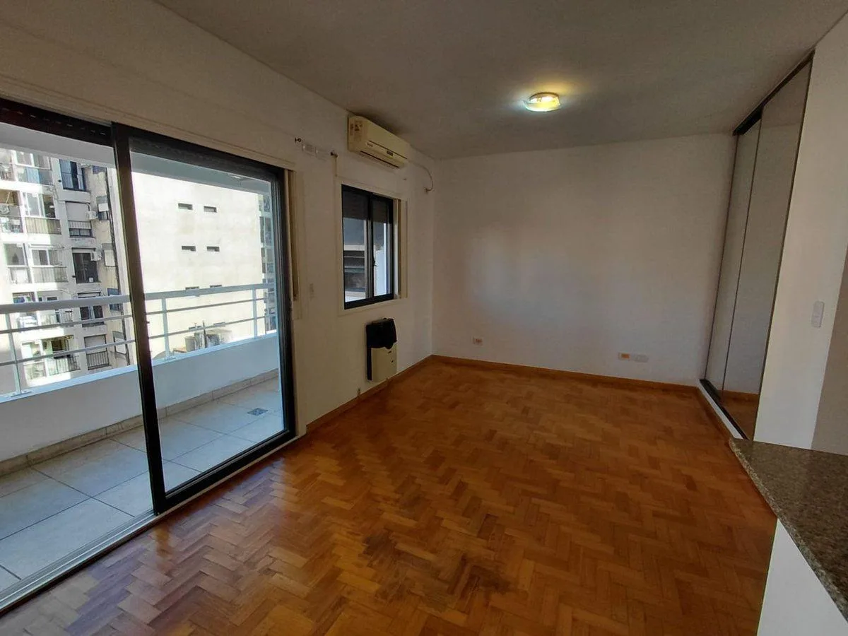 Alquiler Monoambiente Almagro Balcón Piso 5 Lumino
