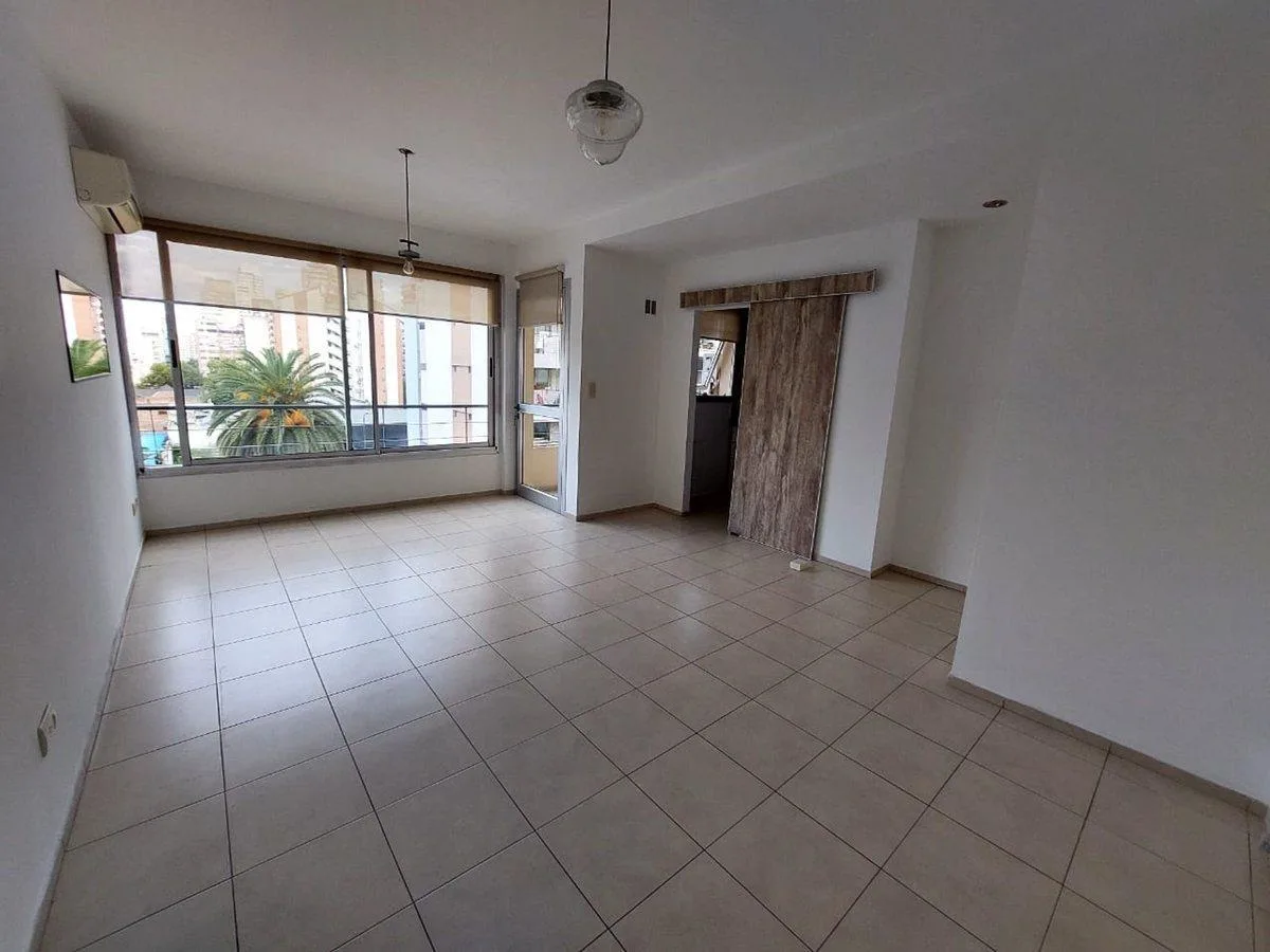 Two-room apartment with parking in Lomas de Zamora