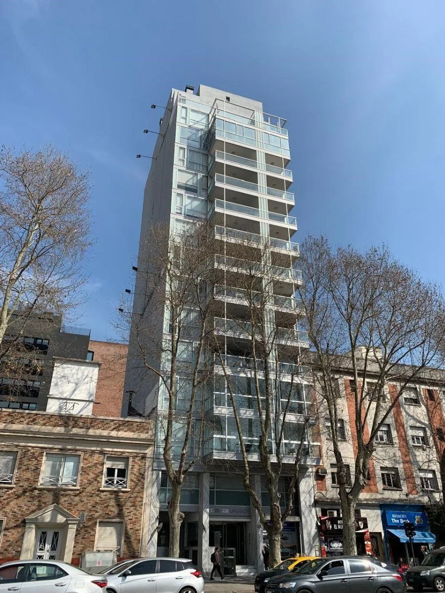 Alquiler Gran Monoambiente Divisible, Apto Profesional/ Comercial/vivienda