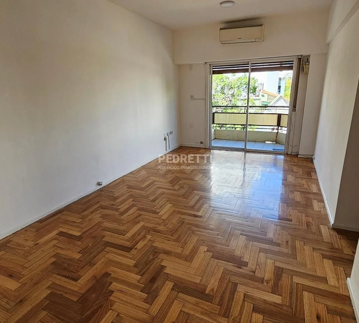 Departamento 2 Amb. con Balcón en Alquiler en Caballito
