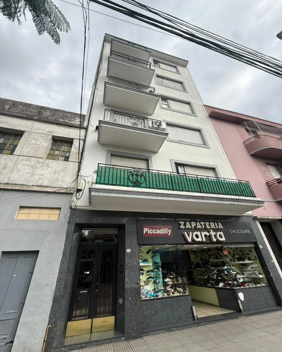 Departamento en Alquiler - Av Regimiento de Patricios 621 - Barracas - Caba