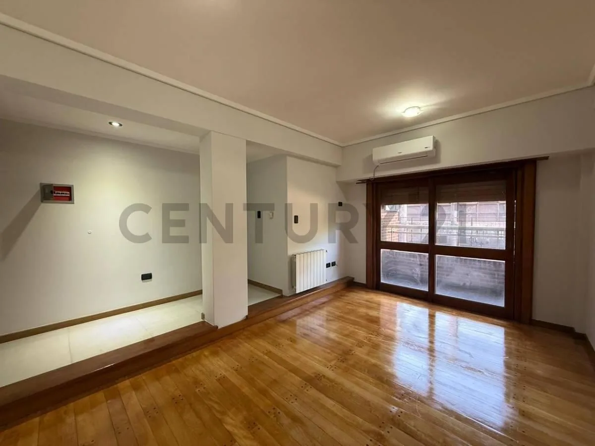 Apartamento de 1 quarto com varanda em La Plata