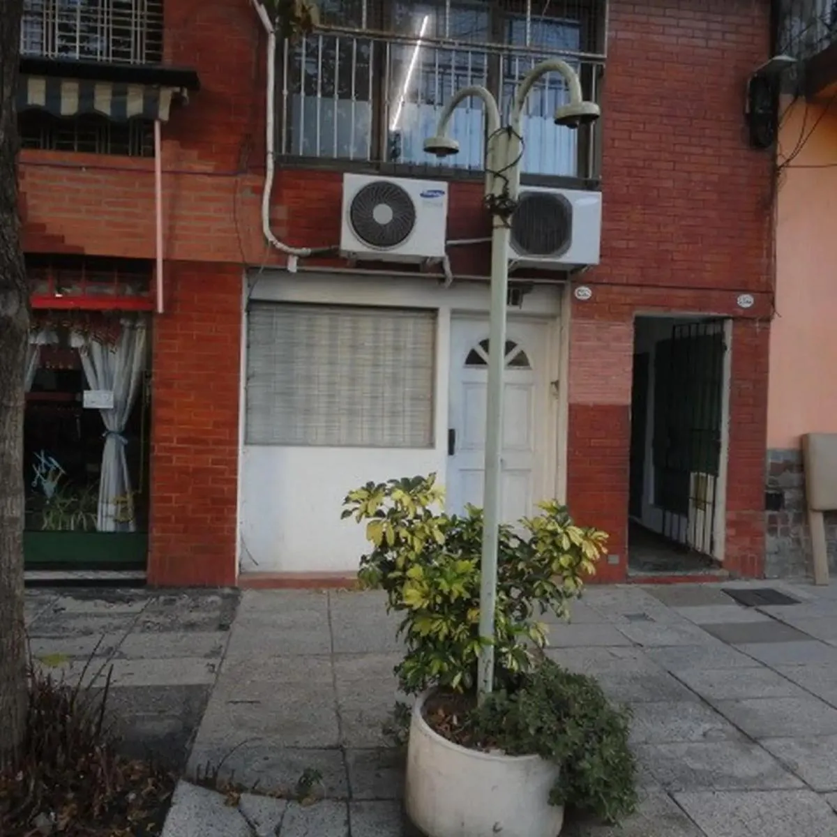 PH de 2 Ambientes 1°piso con Patio "Sin Expensas"