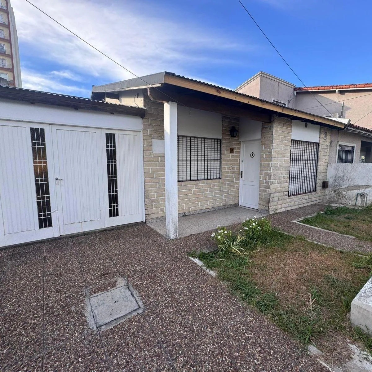 Casa 3 Ambientes C/cochera