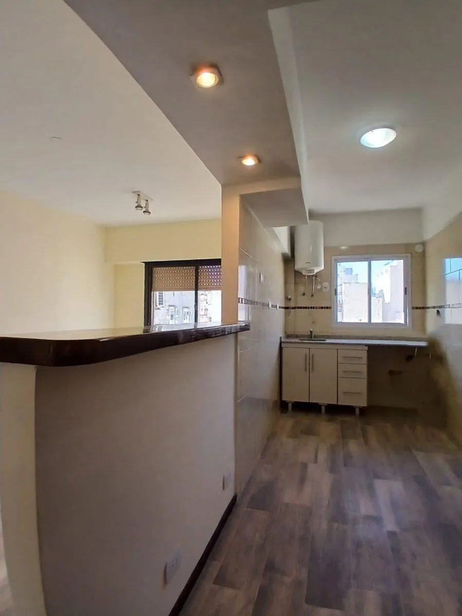 Apartamento de 2 ambientes com varanda em San Nicolás