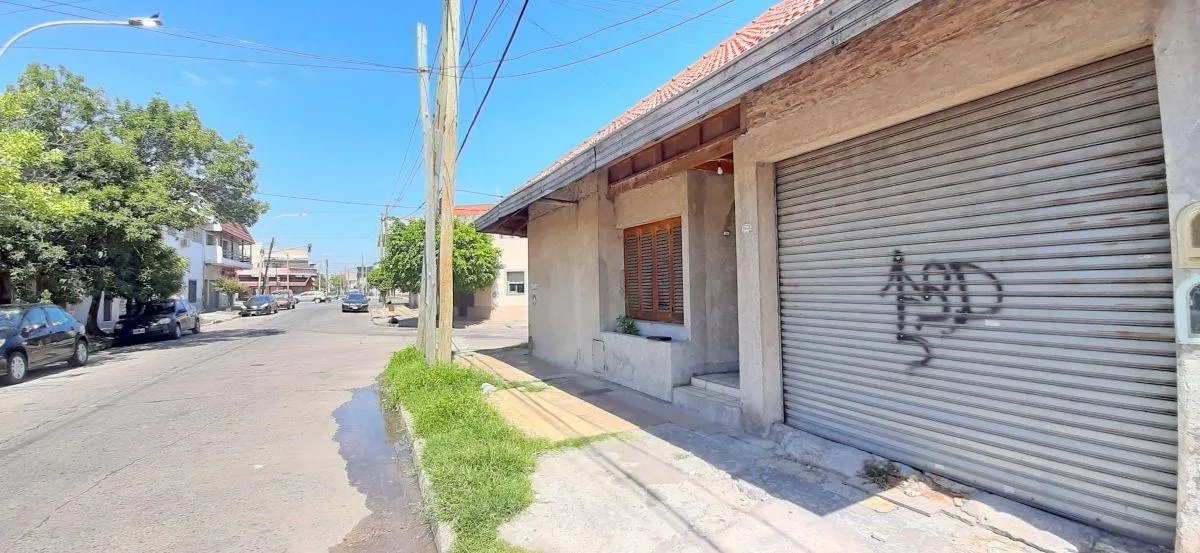 Casa de 4 dormitorios en Lanús Oeste