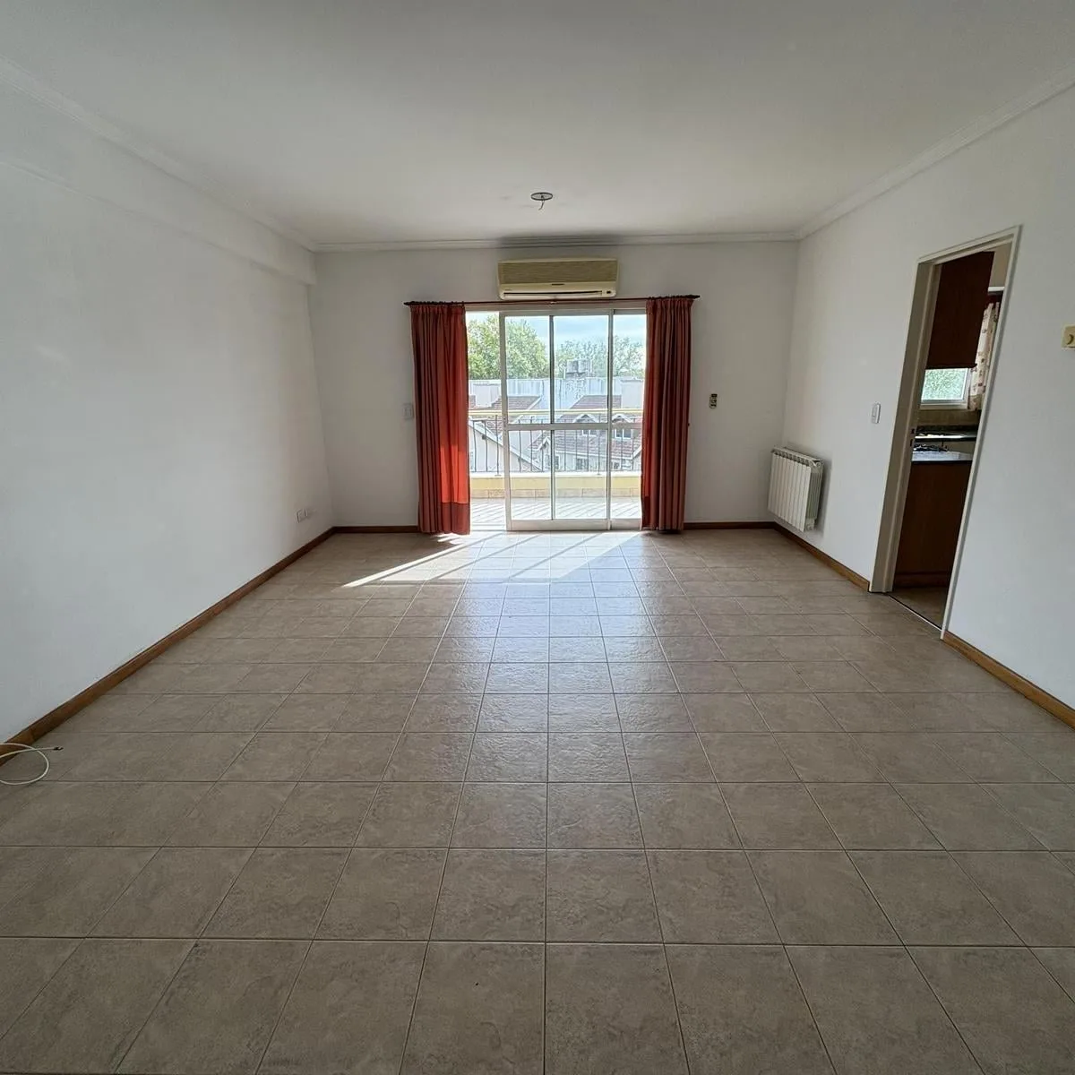 Departamento en Alquiler 3 Ambientes en Adrogue con Vestidor