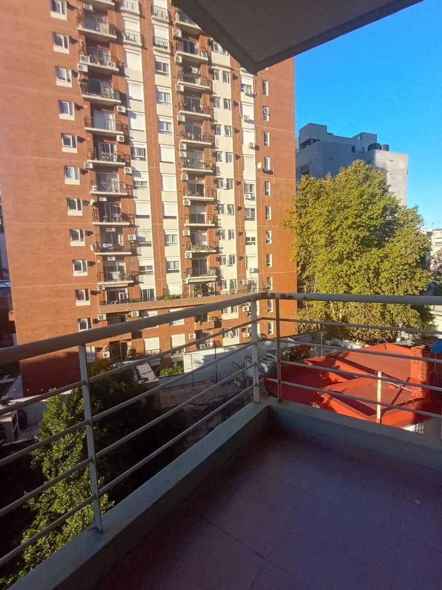 Alquiler un Ambiente con Balcon Aterrazado 38 m