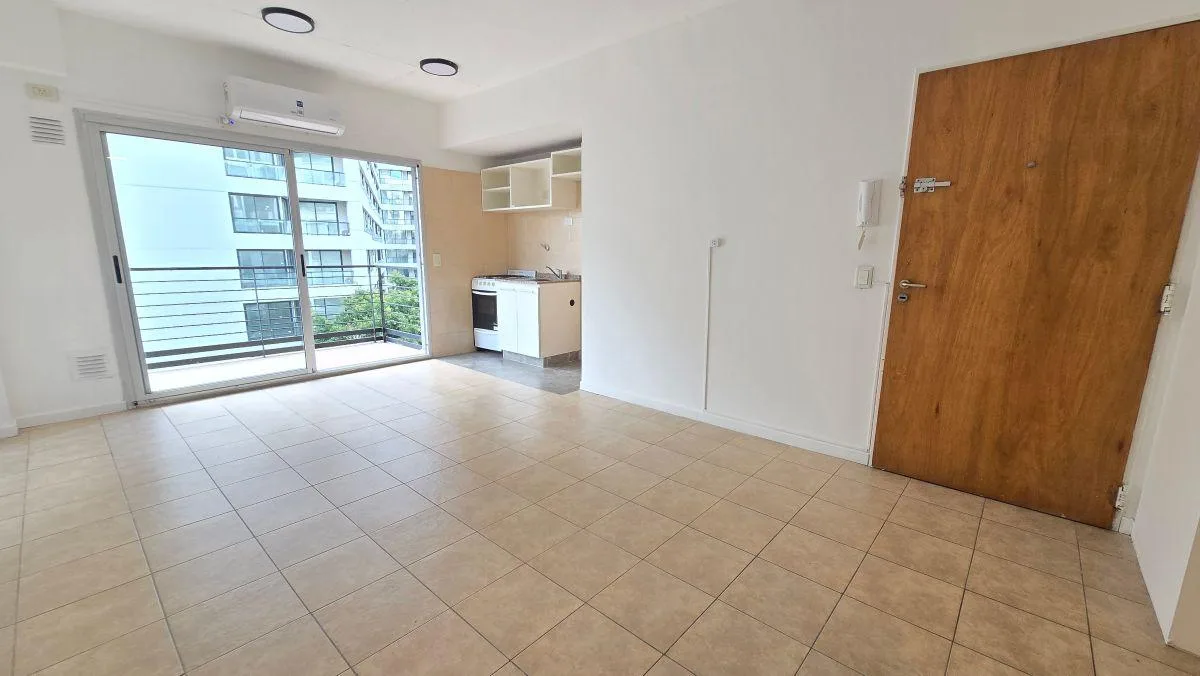 Monoambiente Dividido Al Frente con Baño en Suite