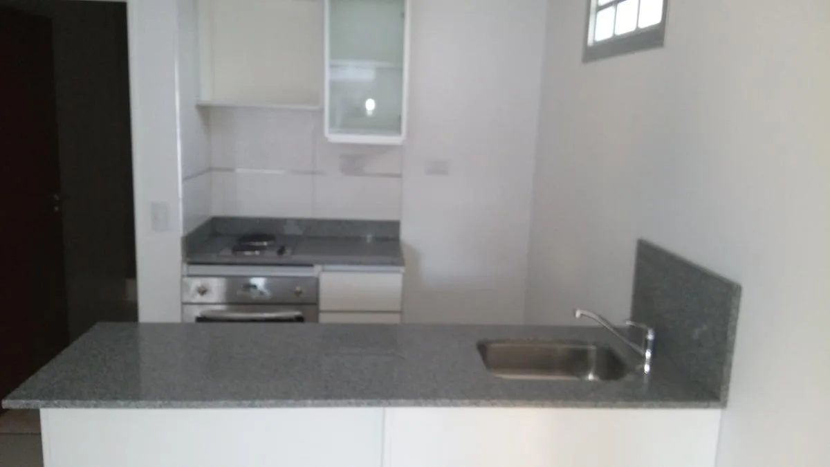 Monoambiente Semi Nuevo en Alquiler, Belgrano. Terraza y Parrilla, Laundry