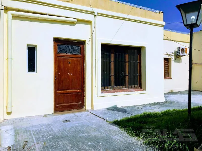 Chalet de 2 ambientes en Morón
