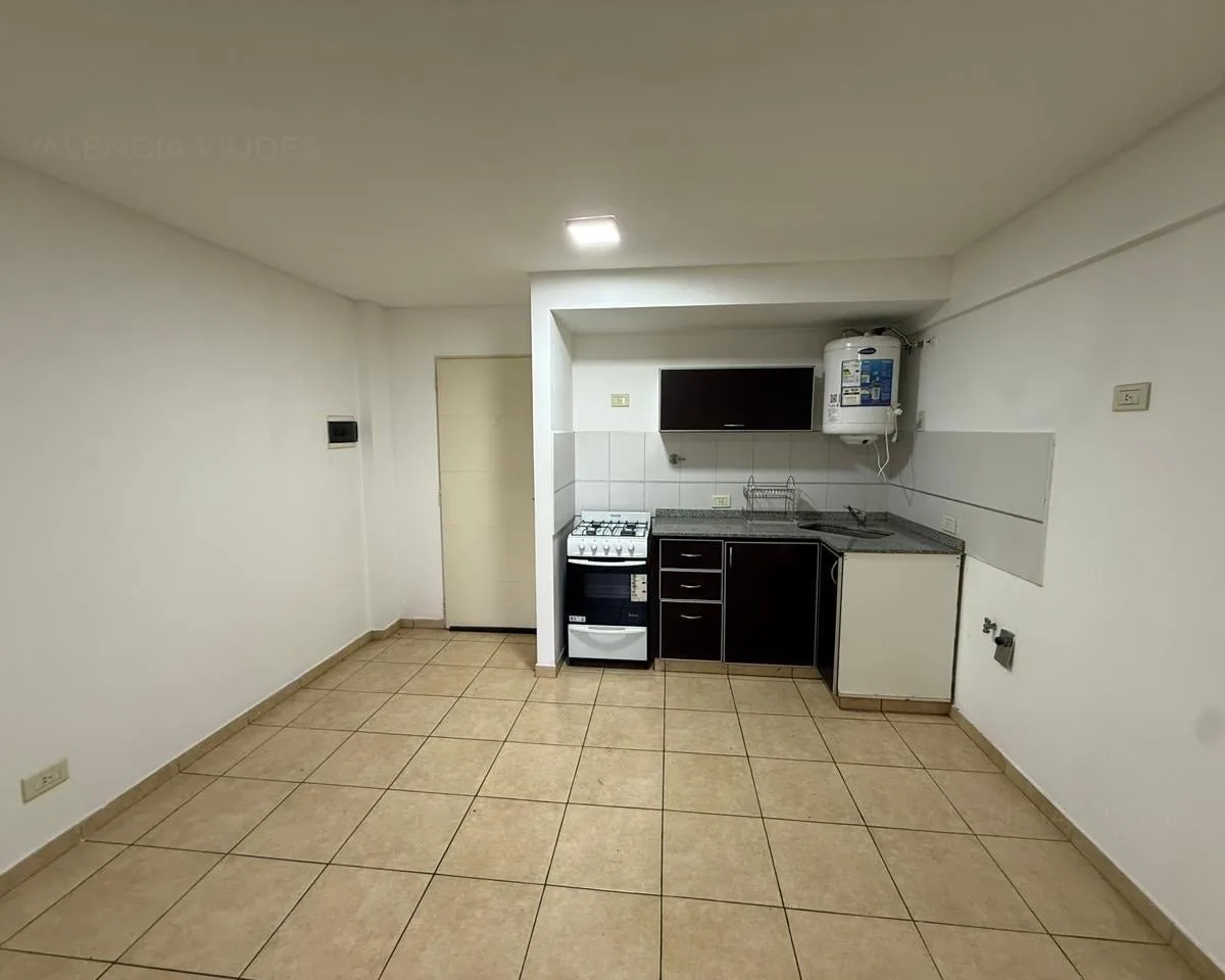 Alquiler Departamento 2 Ambientes con Balcón en Haedo