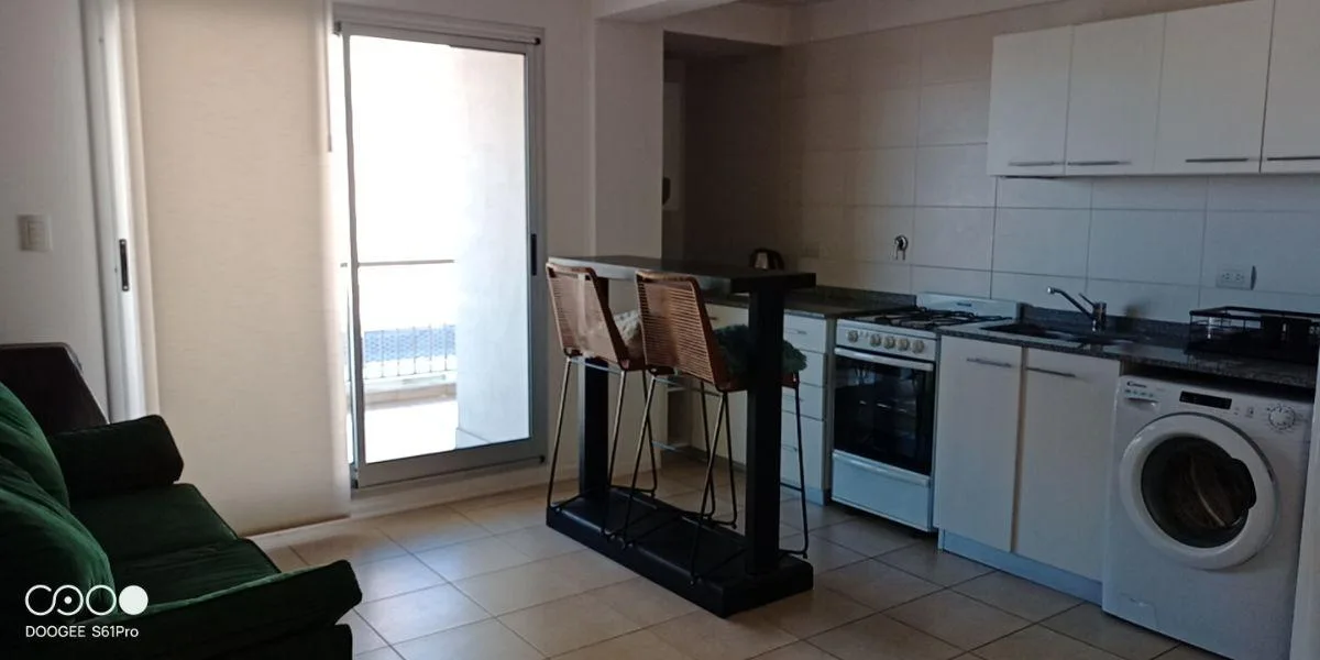 Departamento 2 Ambientes Al Frente con Balcon Terraza
